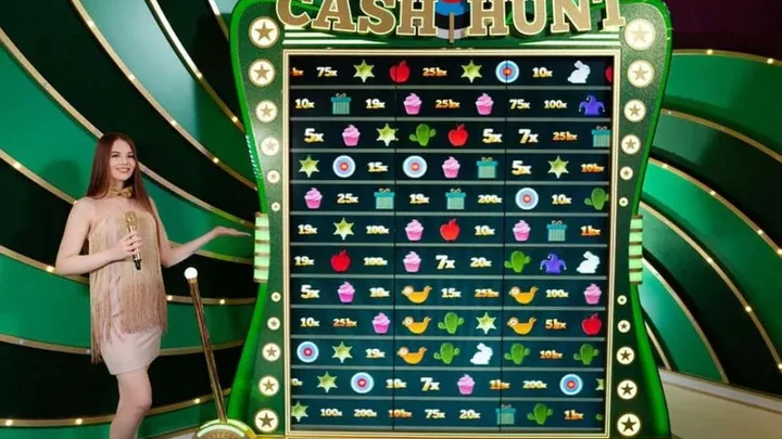 Cash Hunt symbol picking mechanic before the player chooses